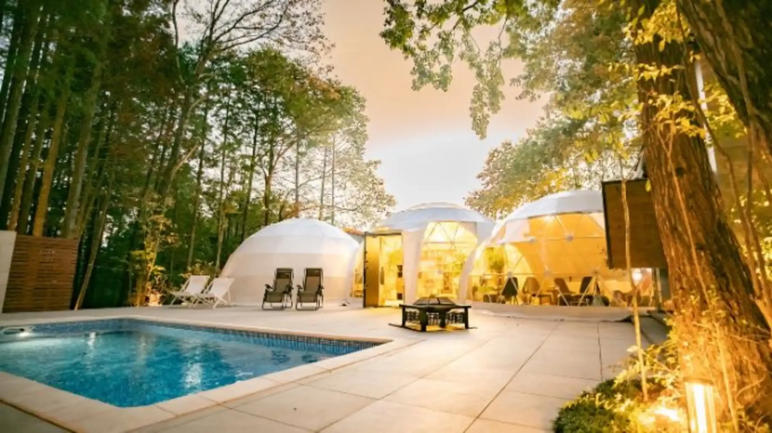 岐阜県のプール付き高級ホテルのイメージ画像