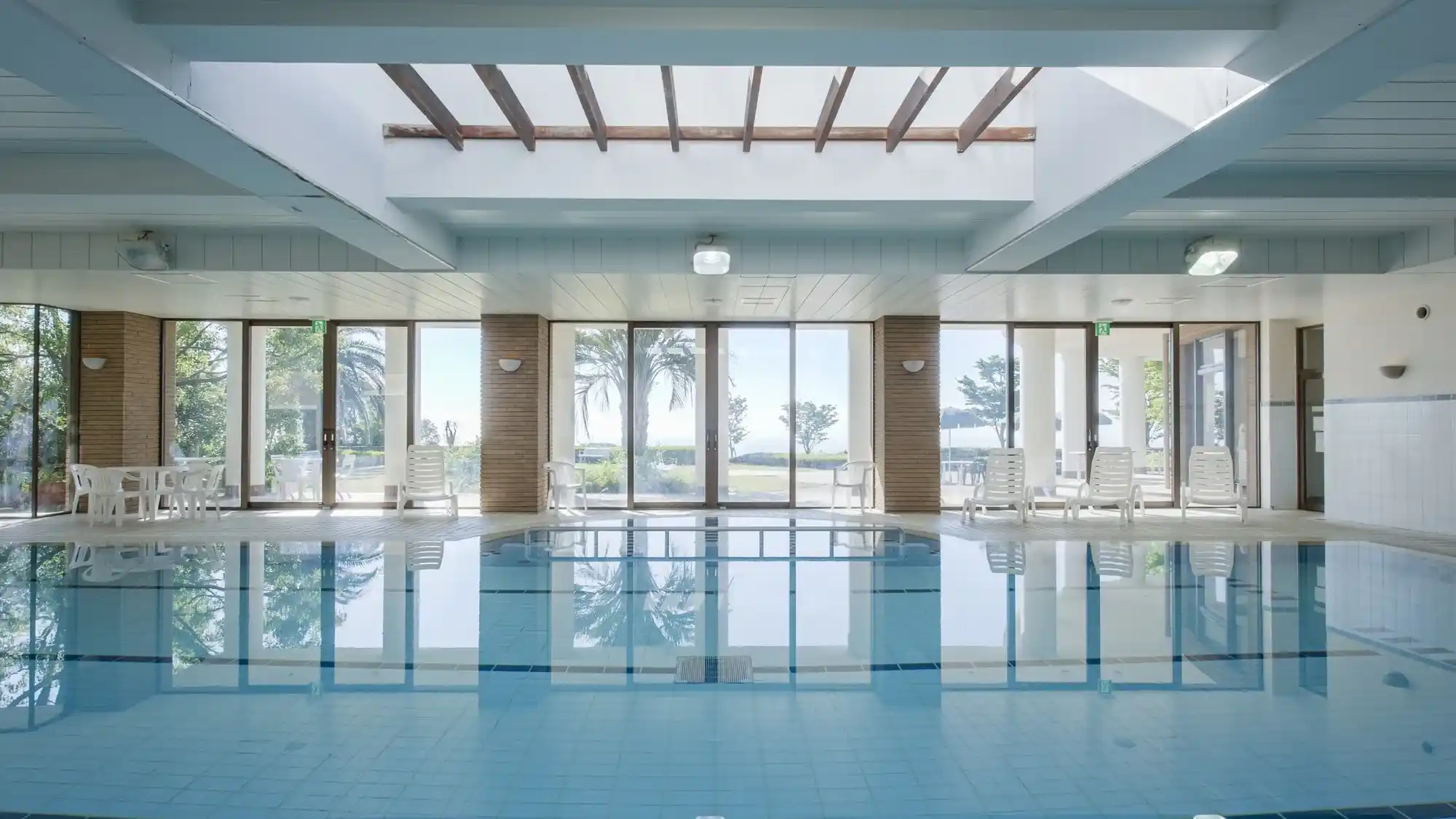 静岡県のプール付きホテルのイメージ画像