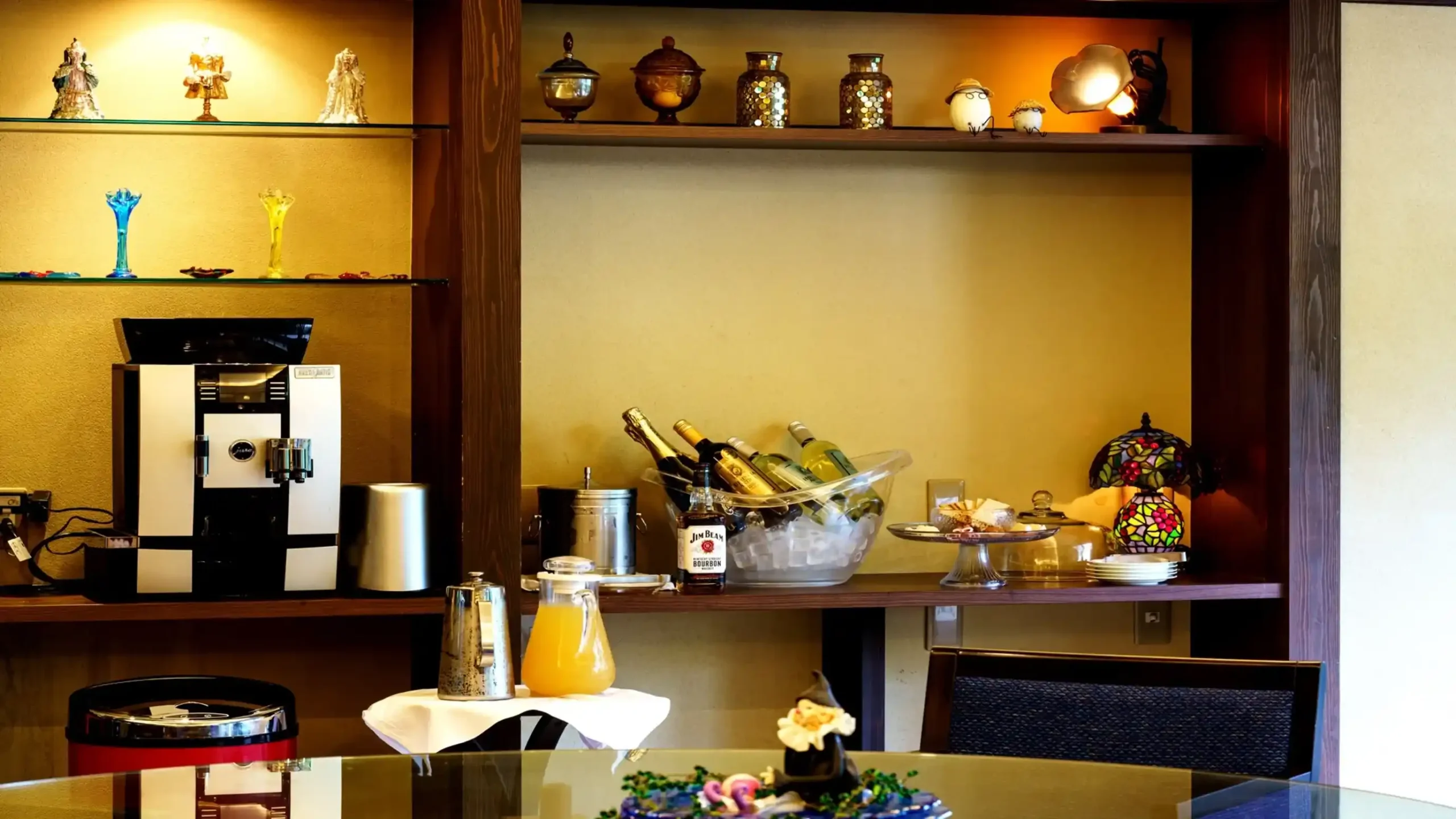 長野県で飲み放題ラウンジがある宿のイメージ画像