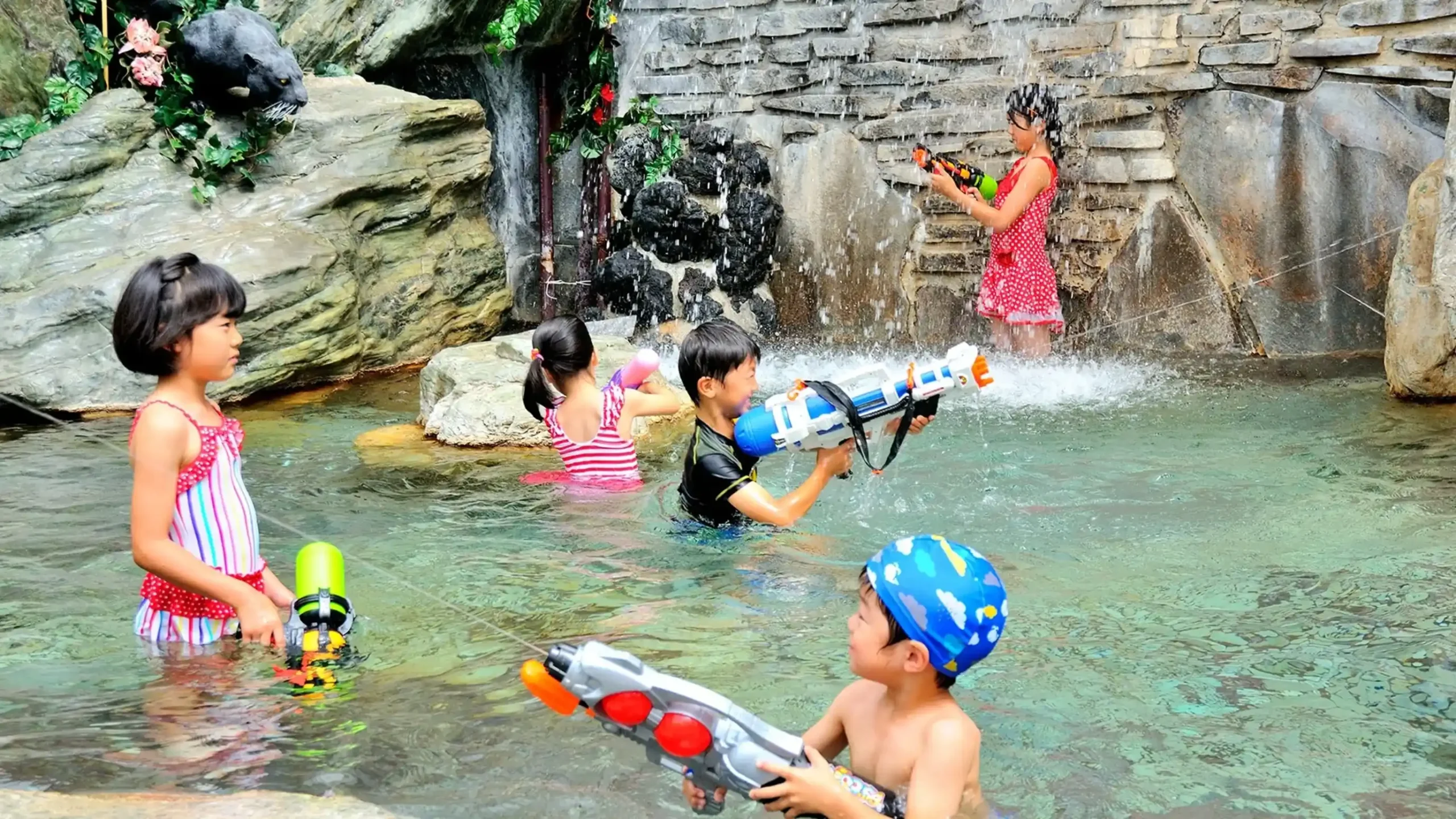 静岡県で夏休みにプールを楽しめる宿のイメージ画像
